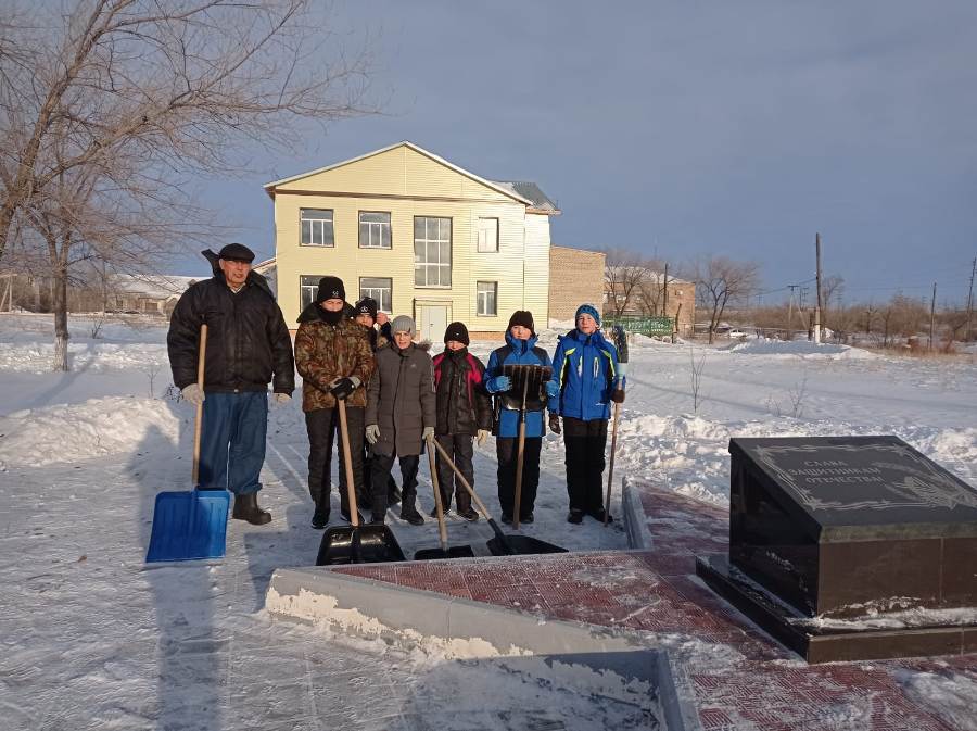 Поселок новоорск. Поселок гранитный новоорского. Поселок гранитный новоорского. Новоорск поселок энергетик. Казаки новоорск.
