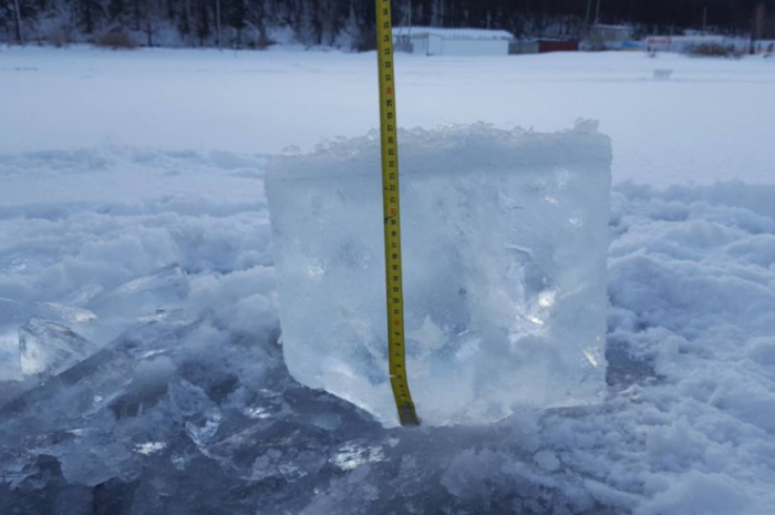 На Ириклинском водохранилище толщина льда составляет до 65 см