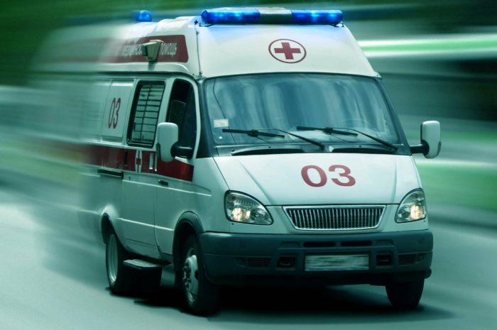 В Новоорском районе 12-летний мальчик схватился за кабель под напряжением и получил ожог