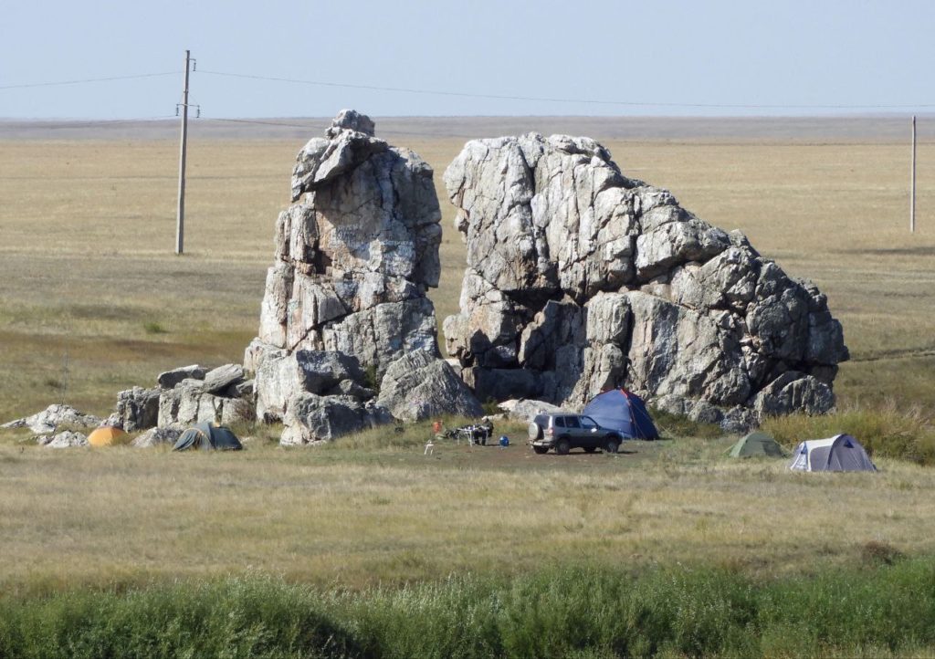 Скала верблюд Светлинский район