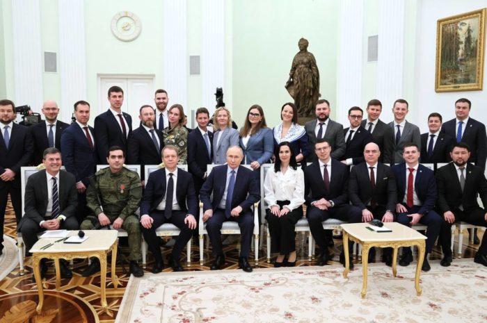 Президент Владимир Путин встретился с победителями конкурса «Лидеры России»