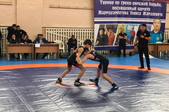 В Новоорске состоялся областной турнир по борьбе памяти тренера Кениса Жармухамбетова