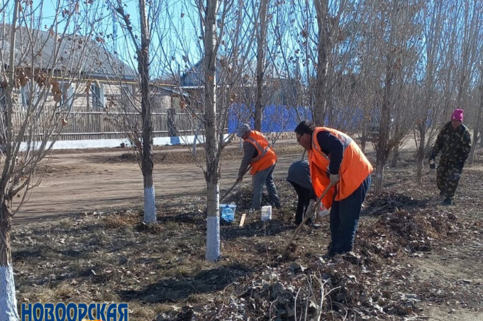 В Новоорском районе стартовали работы по благоустройству в весенний период