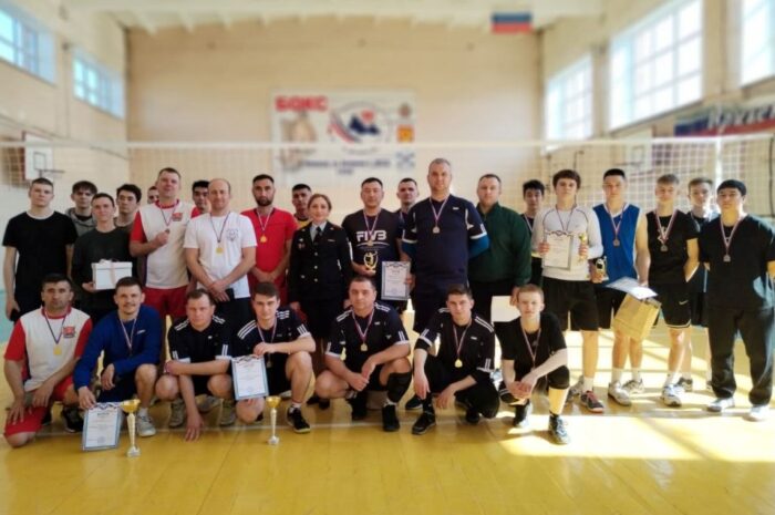 В Новоорске прошёл турнир по волейболу в честь подполковника Виталия Смоленского