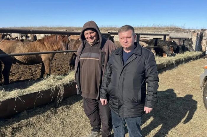 Глава Новоорского района Александр Ващенко побывал с рабочим визитом в селе Добровольском