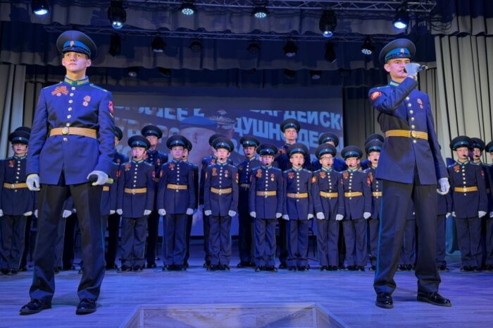 В Новоорске выступили кадеты Оренбургского президентского кадетского училища