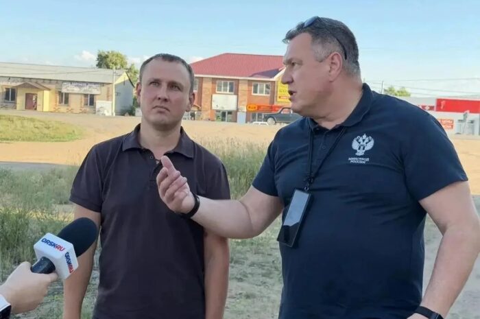 В Новоорском районе продолжают устранять последствия урагана