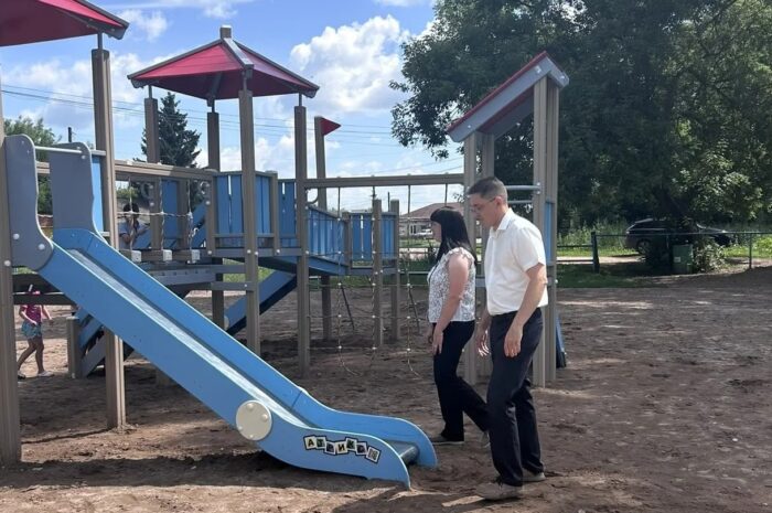 В селе Елатомка Бугурусланского района скоро откроется новая детская площадка