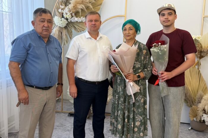 В Новоорске прошла встреча с дочерью Героя Советского Союза Уразака Акбауова