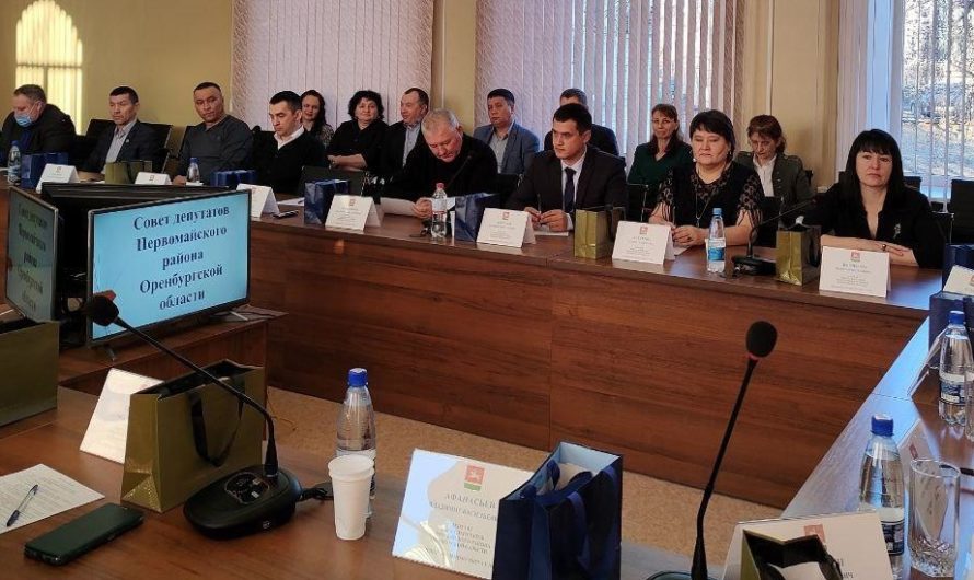 В Первомайском районе прошло итоговое заседание Совета депутатов