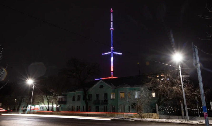 В День российского студенчества телебашня Оренбурга включит праздничную подсветку
