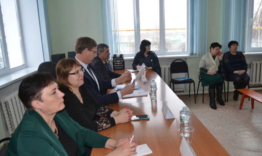 В селе Озерном появились лимузины