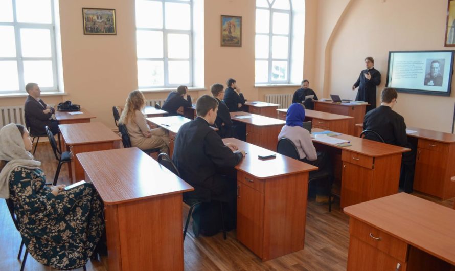 Оренбургская духовная семинария получила лицензию на реализацию программ дополнительного профессионального образования