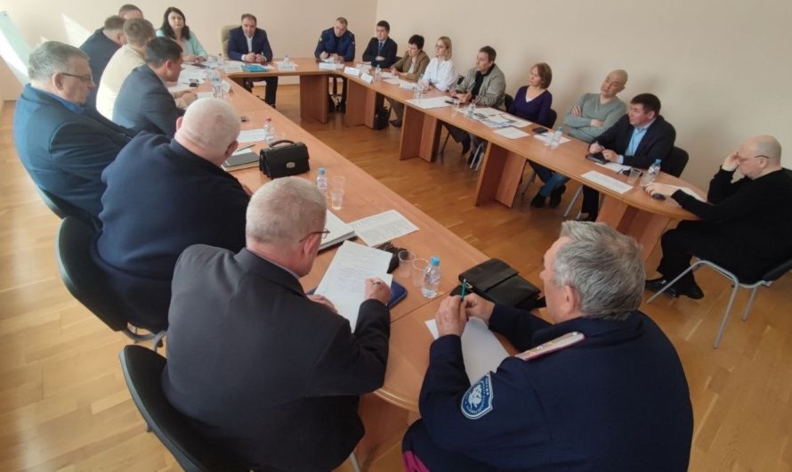 Директор Первомайской средней школы поучаствовал в заседании региональной экологической комиссии