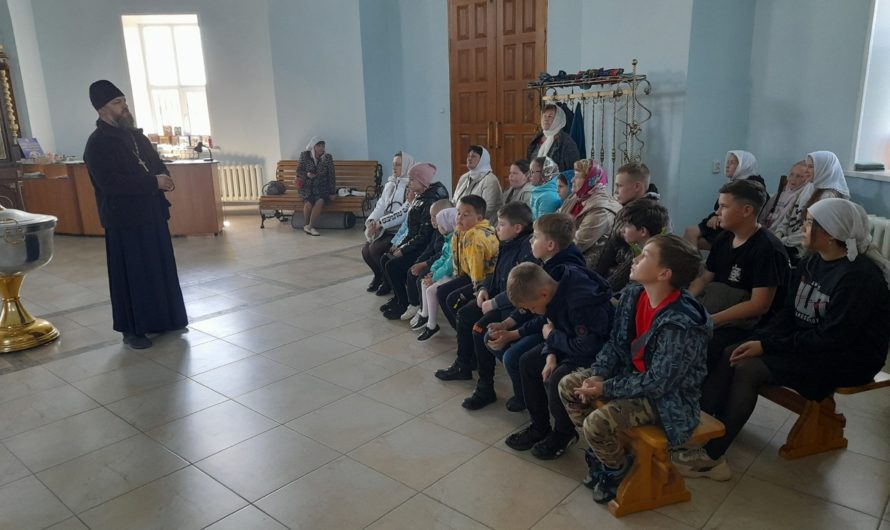 В храме села Красного прошла экскурсия воскресной школы