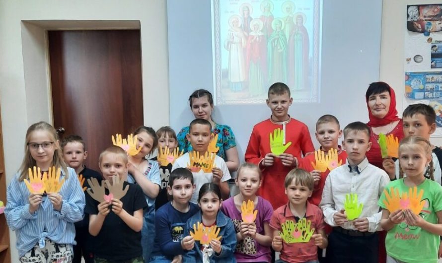 В Соболевской воскресной школе отметили православный женский праздник