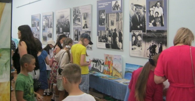 В Первомайском выставочном зале открыты три экспозиции