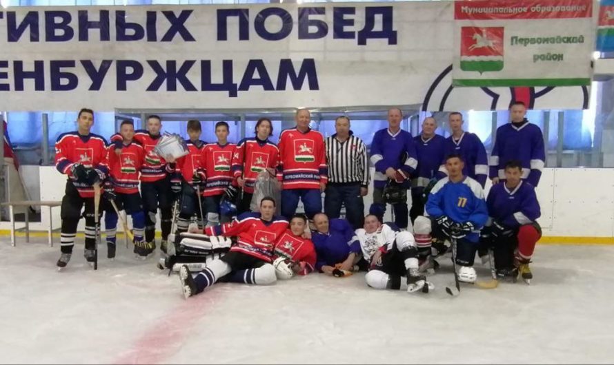 Команды Первомайского района по русскому хоккею приняли участие в турнире, посвященном Дню России