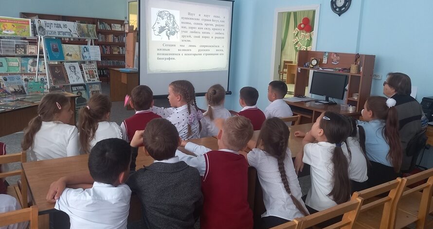 Первомайские школьники побеседовали посещении Пушкиным Оренбуржья