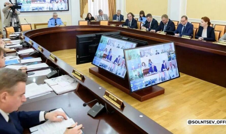 Евгений Солнцев провел заседание Правительства Оренбургской области