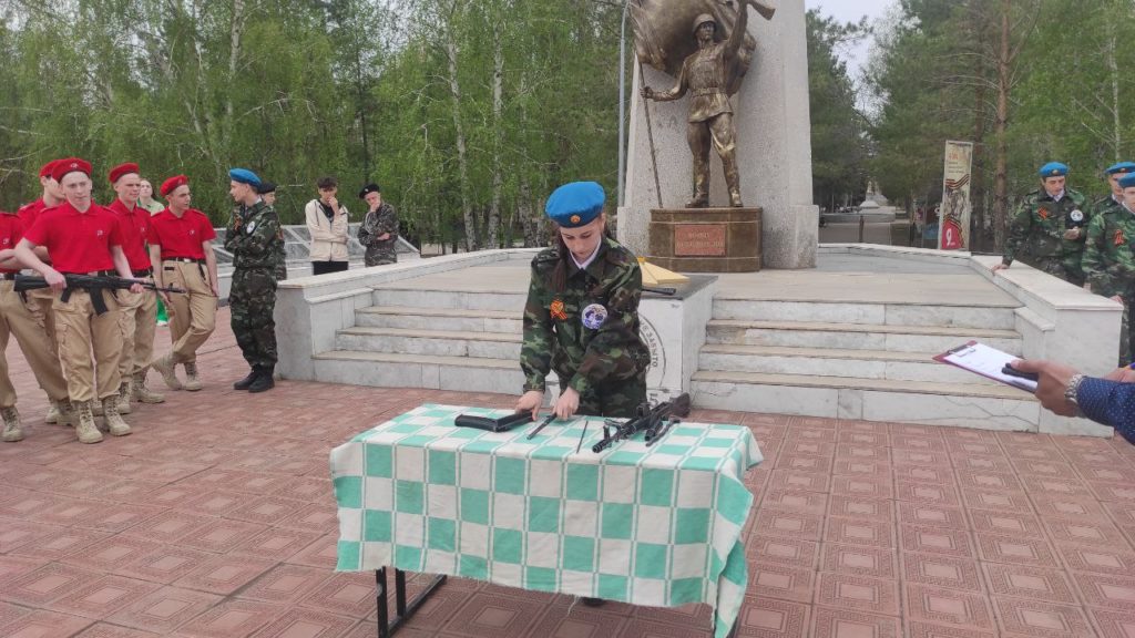 День победы прошло мероприятие. Конкурс ко Дню Победы. Почётный караул у вечного огня. 9 Мая в школе. Караул на 9 мая школьники.