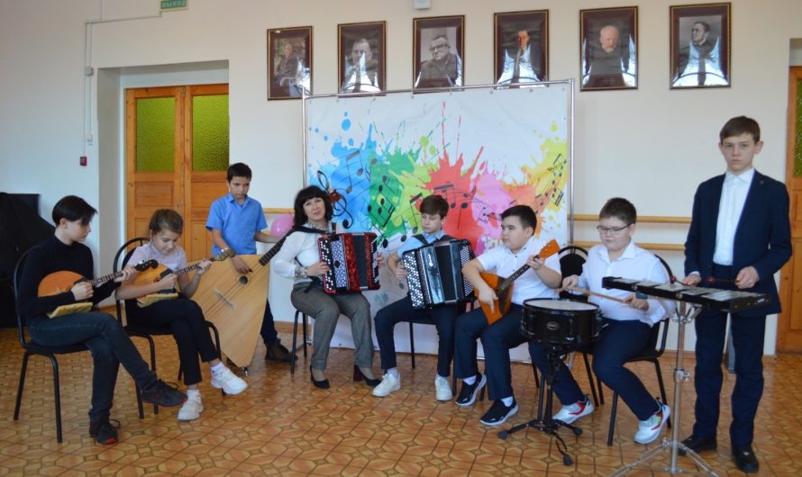 В Асекеевской детской школе искусств в 2022 году обновили инструментальную и техническую базу