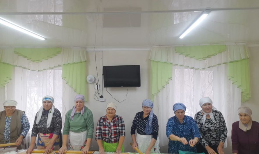 Жительницы села Старомукменево Асекеевского района приготовили для бойцов СВО домашнюю лапшу