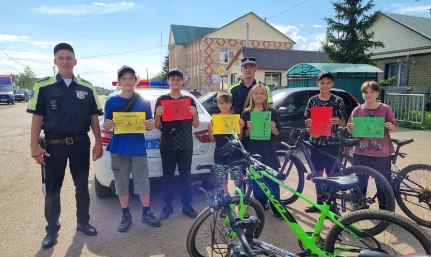 Профилактические беседы с юными велосипедистами
