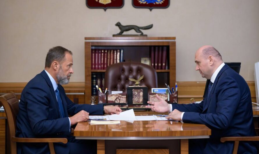 Евгений Солнцев и Игорь Комаров обсудили меры поддержки участников СВО