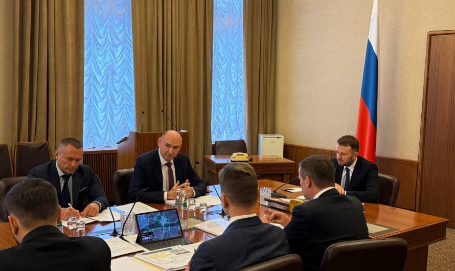 Евгений Солнцев работает в Москве