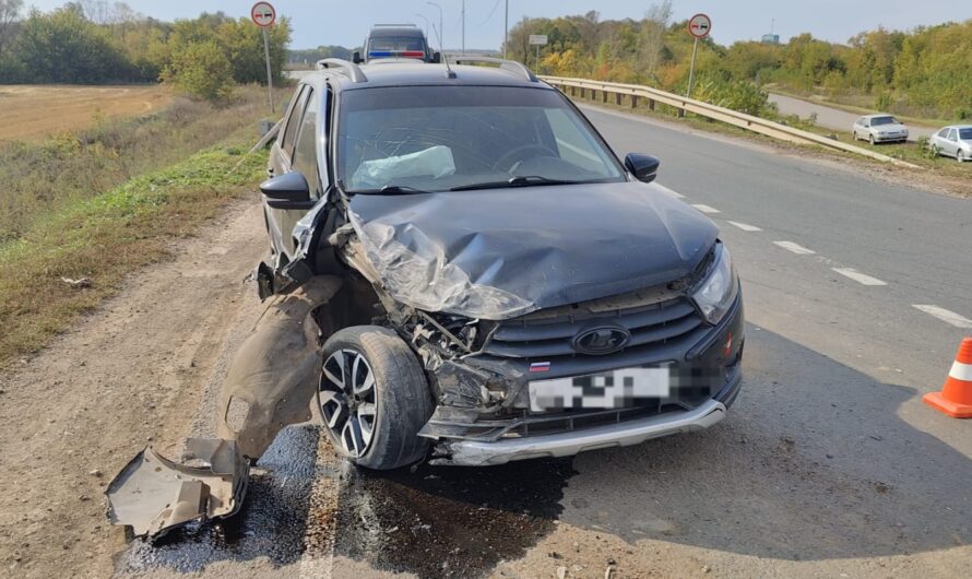 В субботнем ДТП пострадал водитель