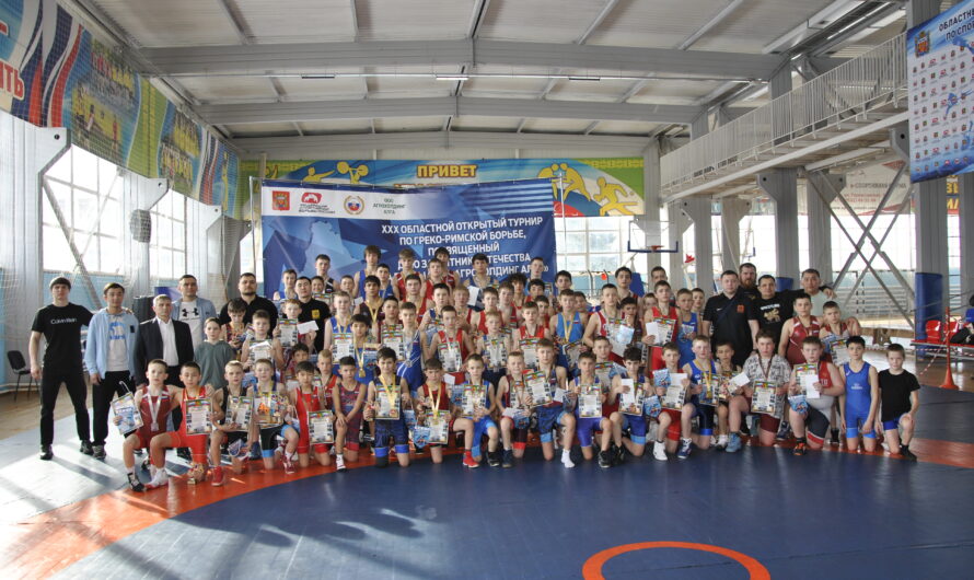 Борцы со всей области боролись за призы в Асекеево