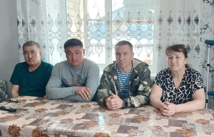 Встретились с односельчанами