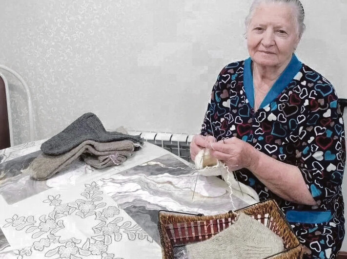 Умелые руки вяжут добро