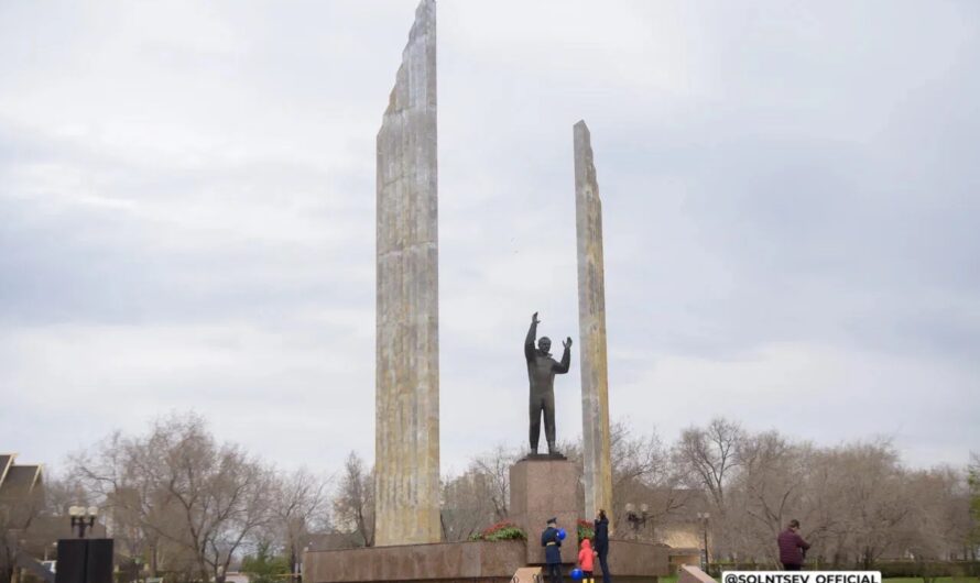 Юрий Гагарин – человек-легенда!