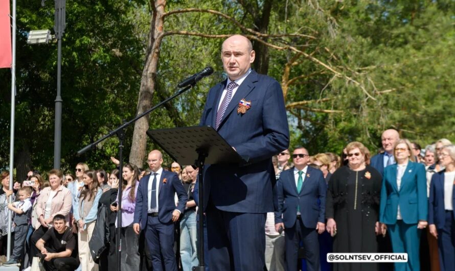 Губернатор Оренбургской области Евгений Солнцев поздравил оренбуржцев с Великой Победой