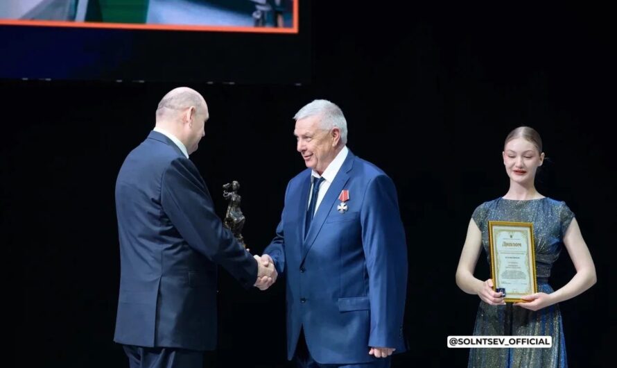 Евгений Солнцев поздравил медицинских работников накануне профессионального праздника