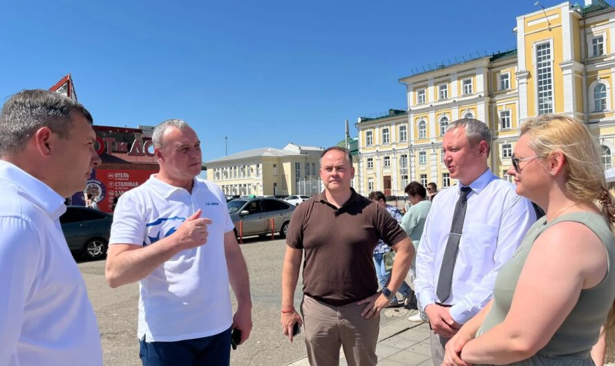 Олег Димов осмотрел Привокзальную площадь Оренбурга