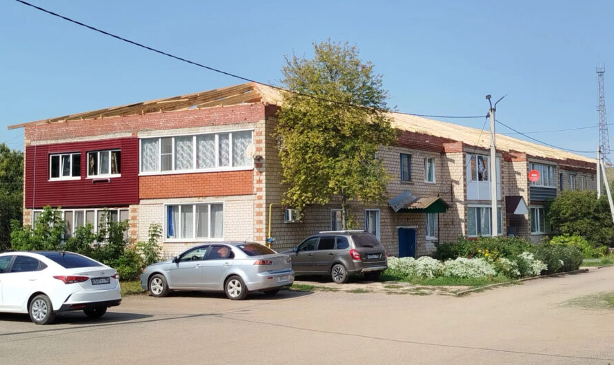 Обновляются кровли домов