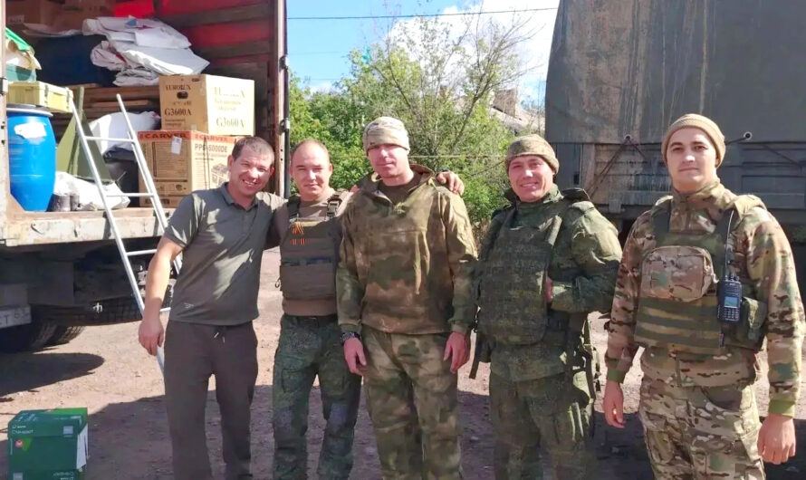 Помогают, объединяя усилия