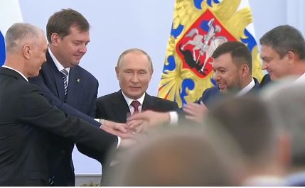 Евгений Солнцев поздравил россиян с Днём воссоединения ДНР, ЛНР, Запорожской и Херсонской областей с Россией