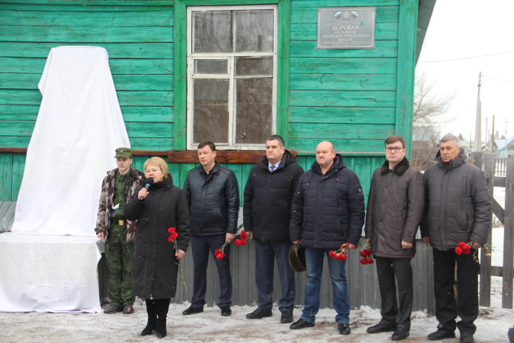 Погода в п колтубановский бузулукского. Карханины Бузулукский район. Бузулукский район Искра глава. Боровая основная школа пос Колтубановский. Тепловка Бузулукский район.