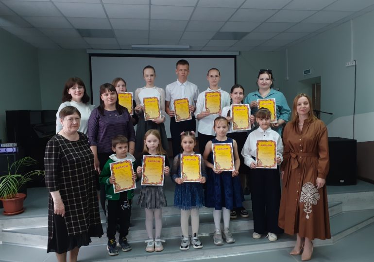 В Детской школе искусств подвели итоги конкурса рисунков, посвящённого  знаменитым сражениям Великой Отечественной