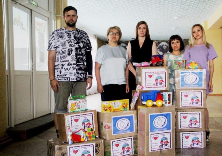 Бузулукский район принял участие в акции "Подари игрушку-получи улыбку"