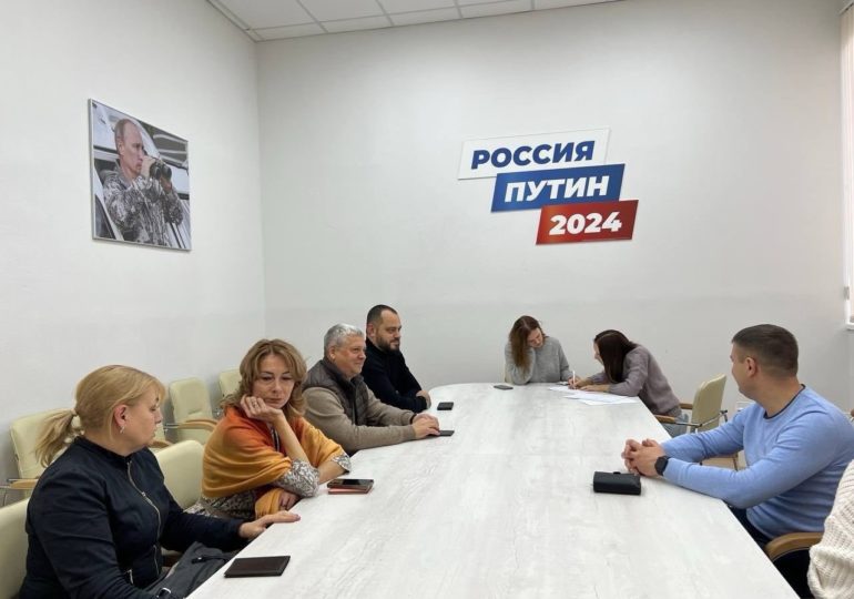 Оренбуржцы продолжают оставлять подписи в поддержку самовыдвижения Владимира Путина