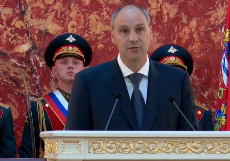 Игорь Комаров поздравил Дениса Паслера с вступлением в должность губернатора Оренбургской области