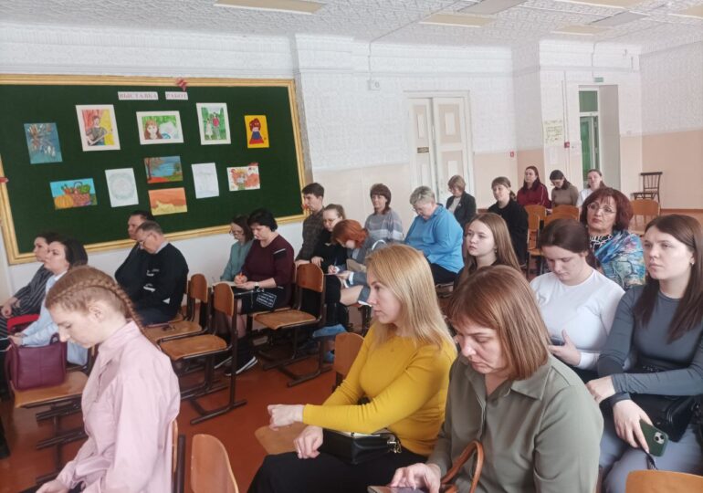 Полицейские Бузулука проводят профилактические беседы о безопасности в цифровом пространстве