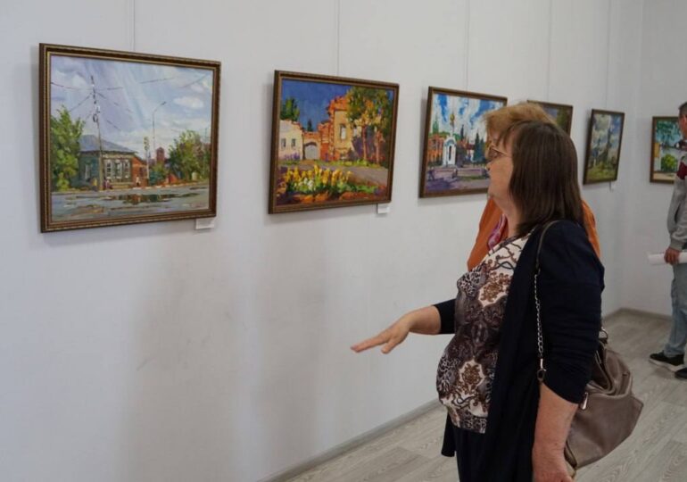 20 художников из разных уголков страны подарили картины Бузулукскому краеведческому музею