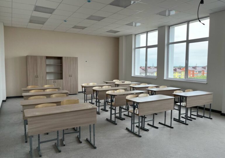 В Бузулуке продолжается подготовка к открытию новой современной школы на улице Мурманской