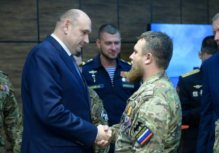 Евгений Солнцев встретился с финалистами программы «Герои Оренбуржья»